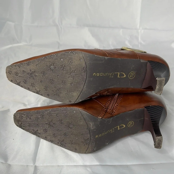 CL BY LAUNDRY Fanciful Cognac Pointed Toe Boots Vegan Brass Buckle Y2K Vibe 7M - Picture 8 of 13